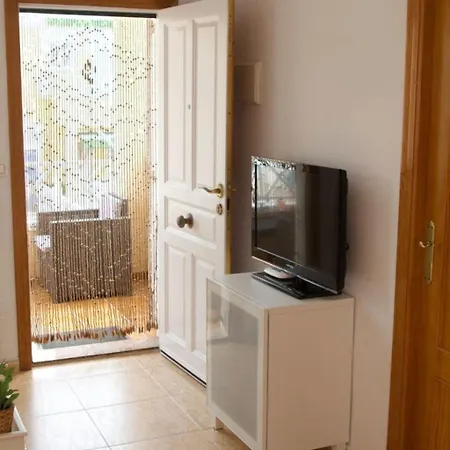 Apartamento Mit Dachterrasse Und Balkon Gemeinschaftspool- In Der Naehe Von By Interhome