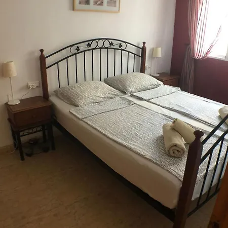 Apartamento Mit Dachterrasse Und Balkon Gemeinschaftspool- In Der Naehe Von By Interhome *
